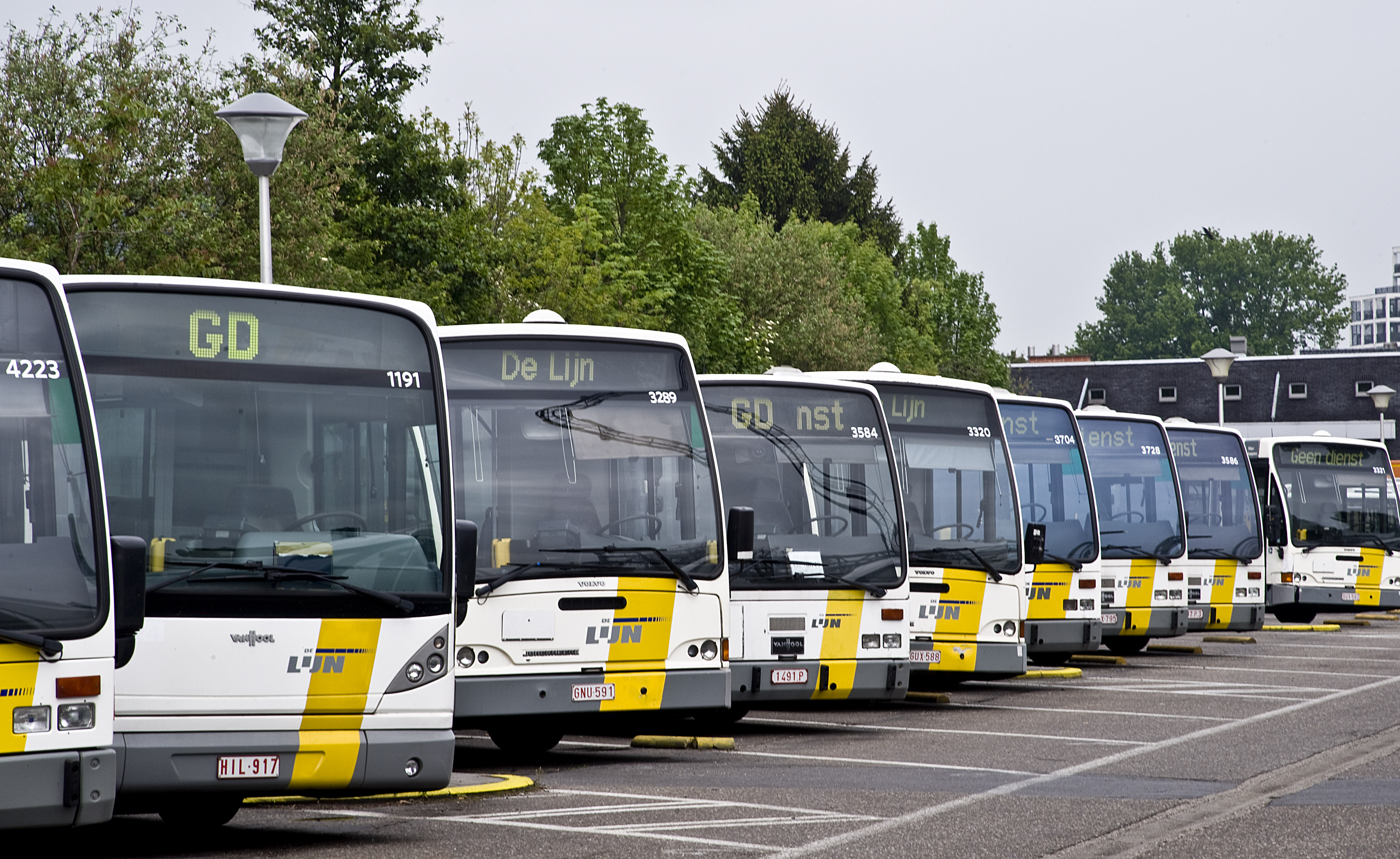 De Lijn wil chauffeurs boetes zelf laten betalen (Hasselt ...