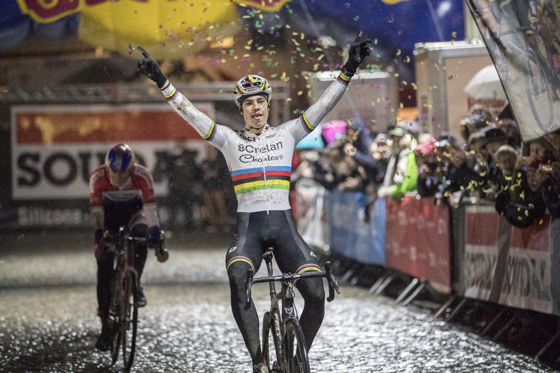 Wout van Aert wint Masters veldrijden in Waregem - Het Belang van Limburg