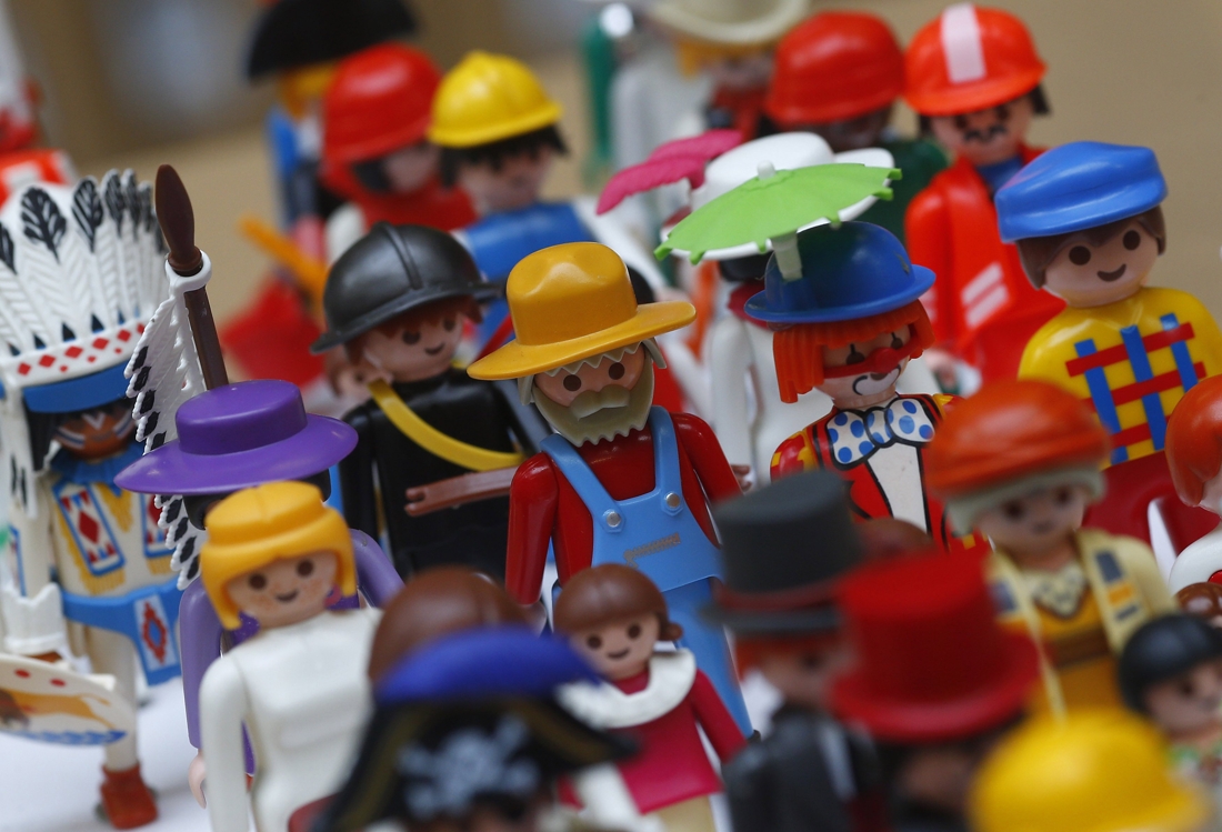 paritet quagga Hensigt Playmobil maakt weer Zwarte Piet-poppetjes | Het Belang van Limburg Mobile