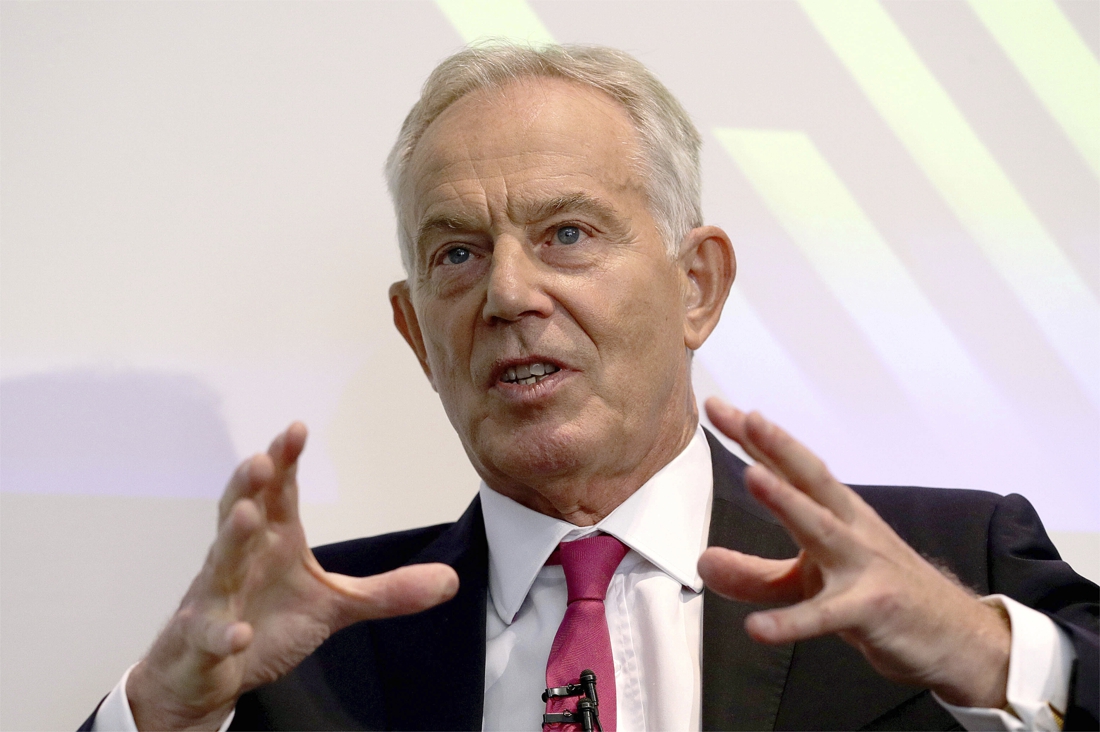 Ex-premier Tony Blair haalt uit naar Boris Johnson ...