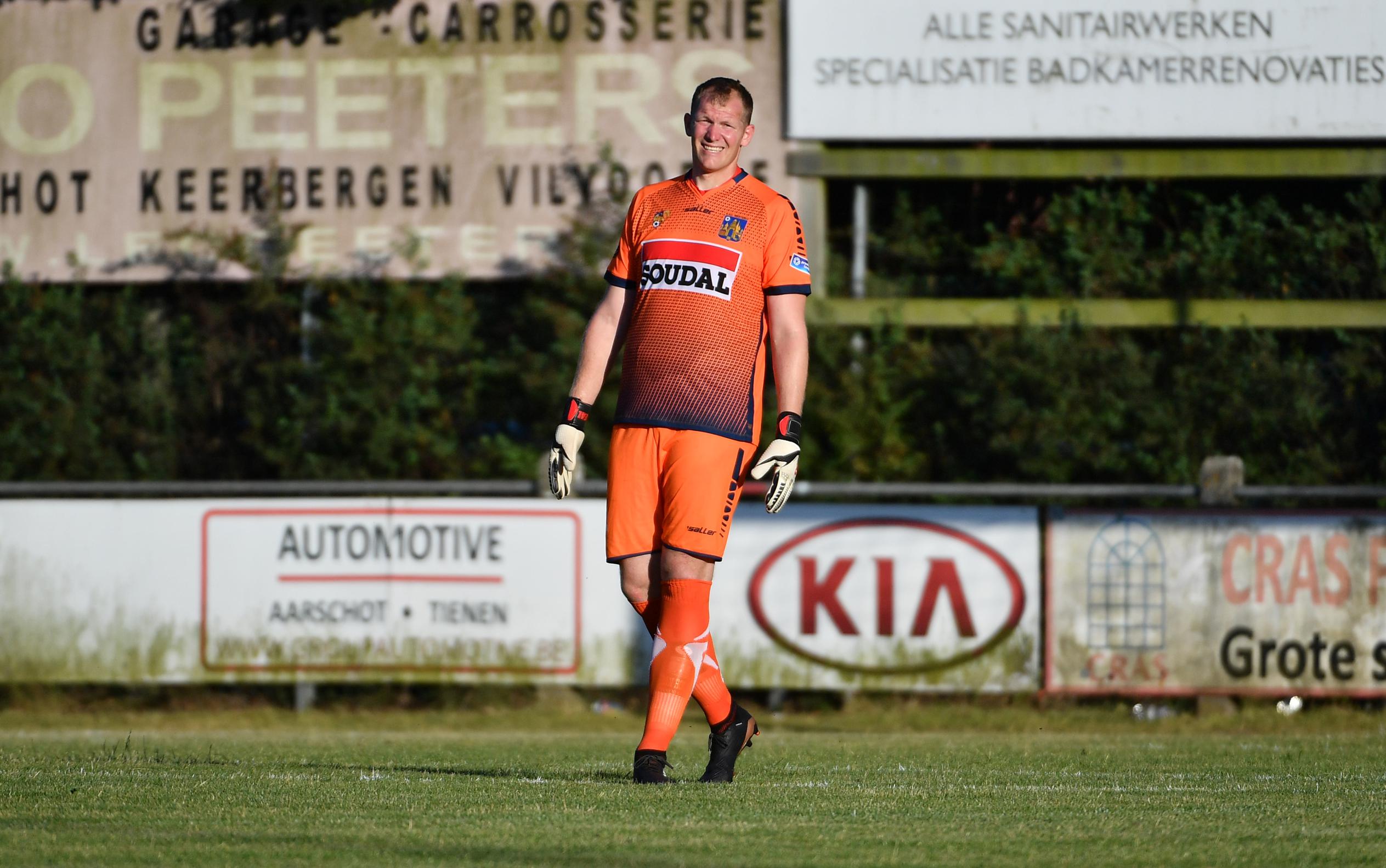 Kristof Van Hout verlengt met twee seizoenen Het Belang van Limburg