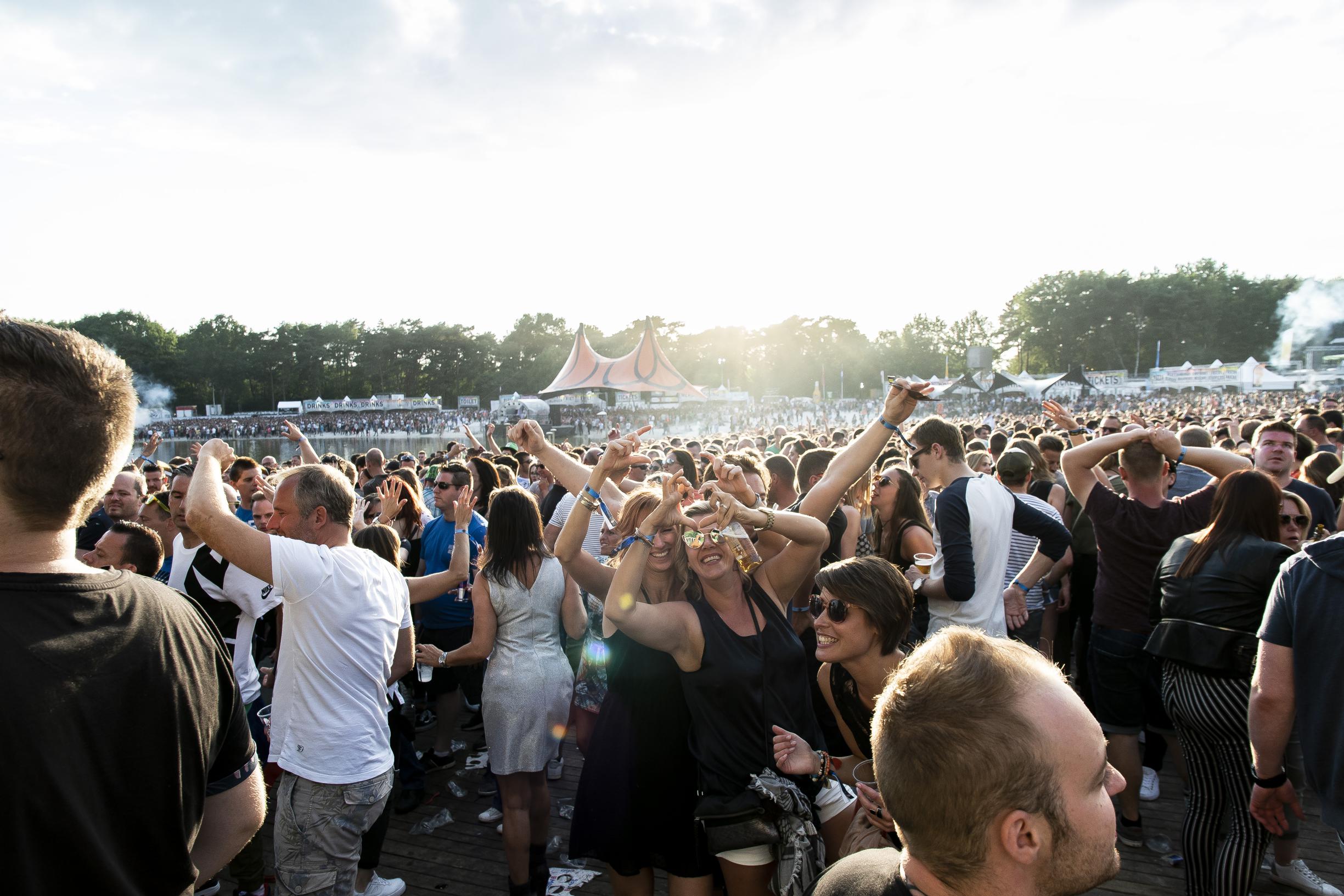 Retrofestival Legacy in Mol uitgesteld van juni naar september (Mol) | Het  Belang van Limburg Mobile