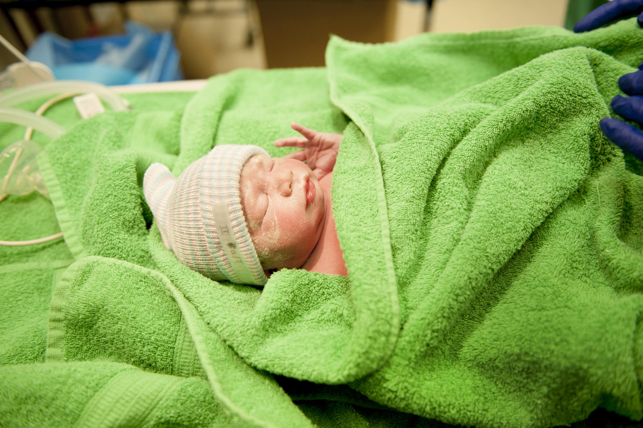 Eerste Baby Geboren Met Antilichamen Tegen Covid 19 Na Vacci Het Belang Van Limburg Mobile