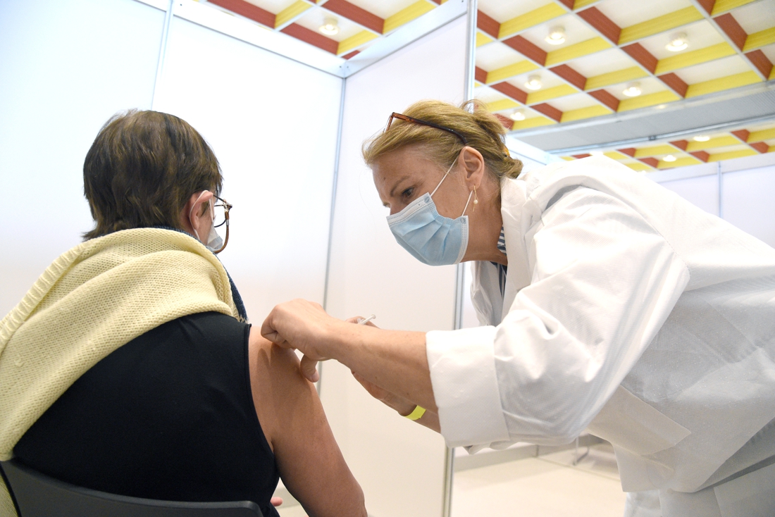 General practitioners in Genk want to offer booster vaccine in their own pr… (Genk)