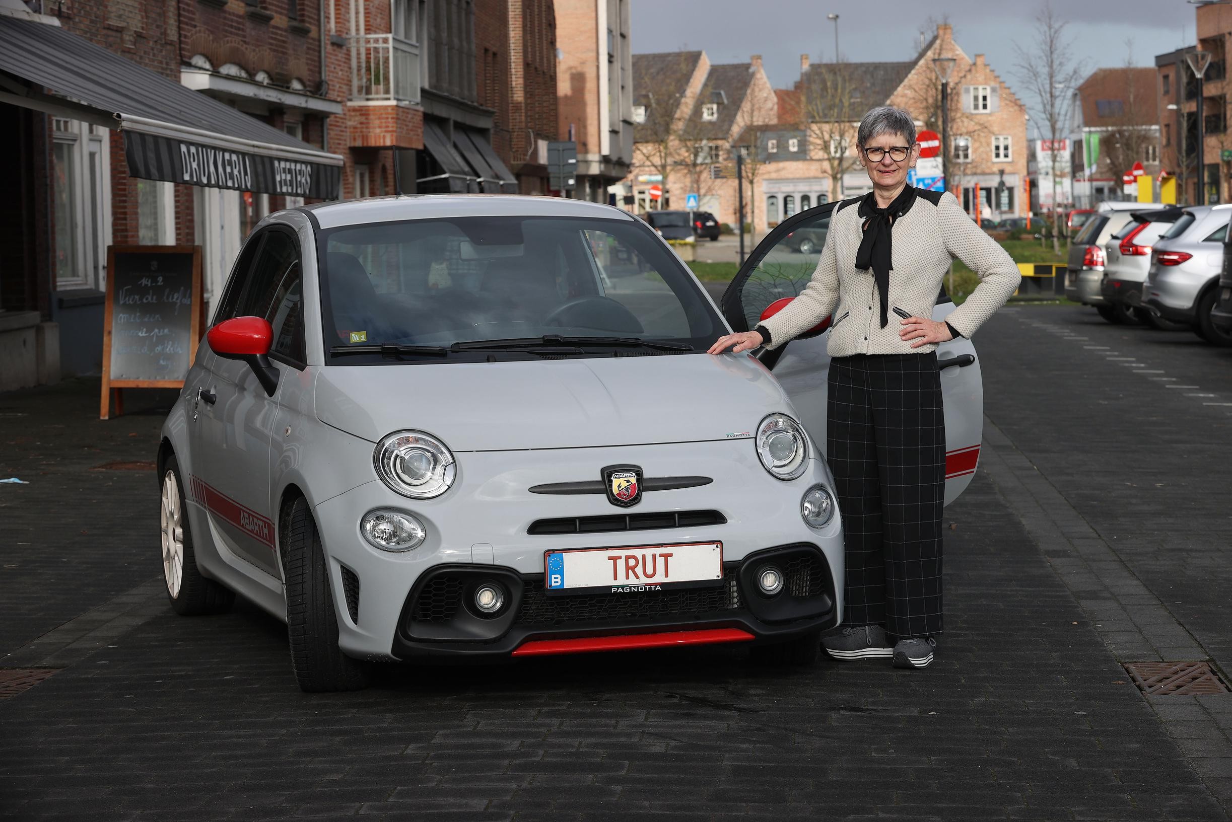 Al Bijna 50000 Gepersonaliseerde Nummerplaten Op De Weg Binnenland Het Belang Van Limburg 2654