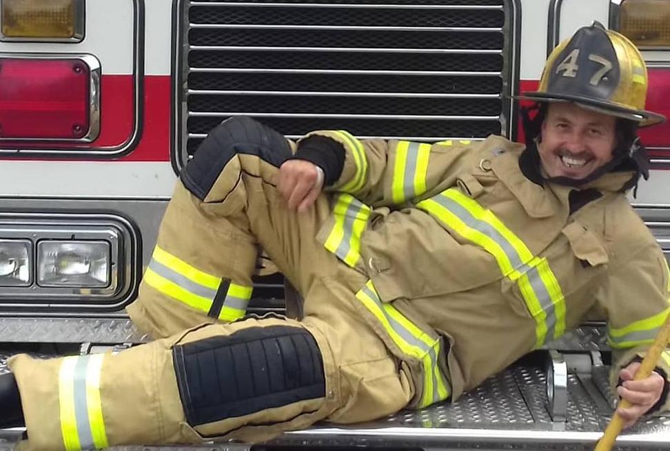 Dertien jaar nadat brandweerman Johnny (54) ontsnapt aan de dood, overleeft hij bootongeval in New York niet