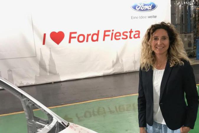 What does Sara Gielen do at Ford?  (Businesses)