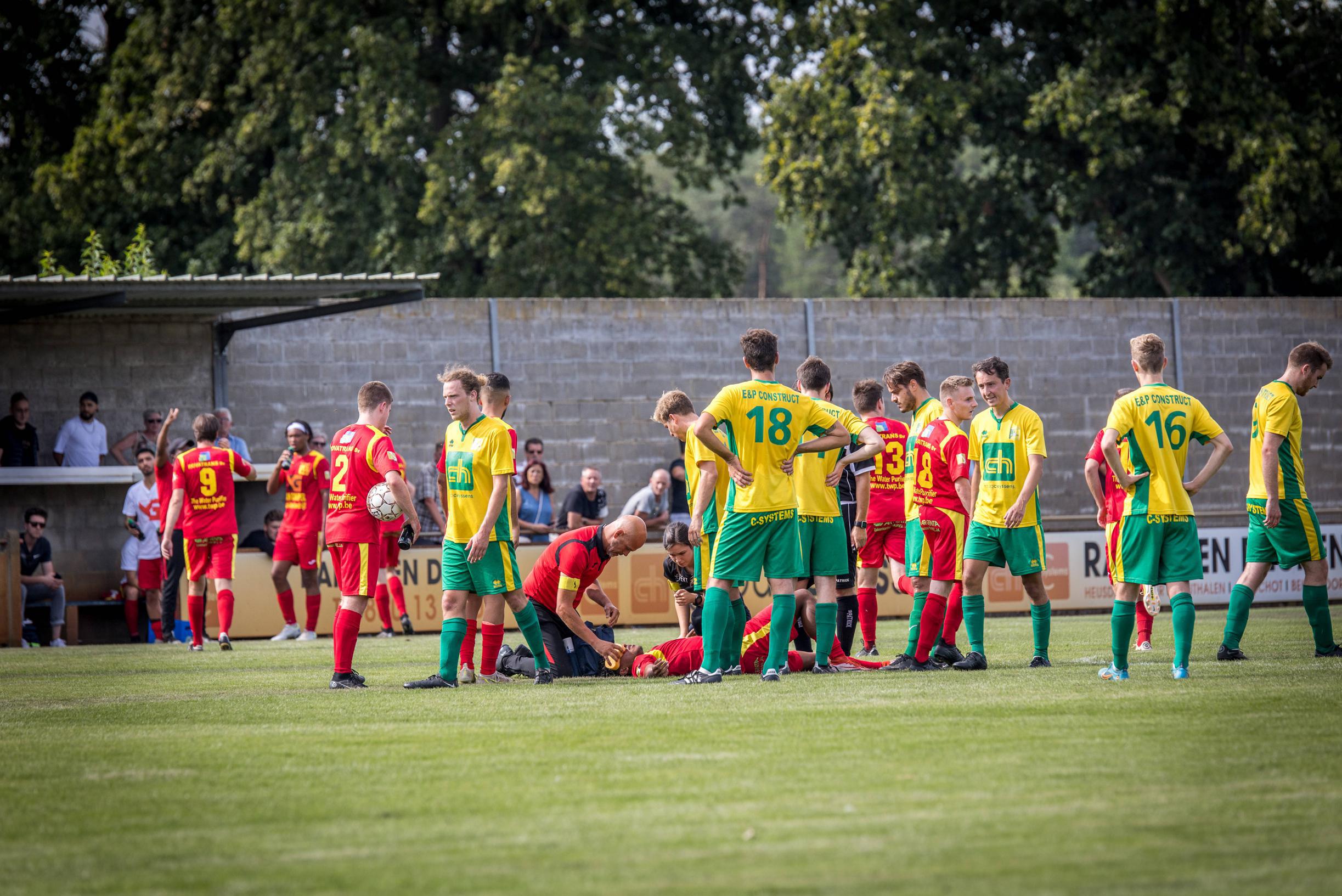 Heusden-Zolder-ESK Leopoldsburg: Voetbal Tweede Provinciale B: Rood ...