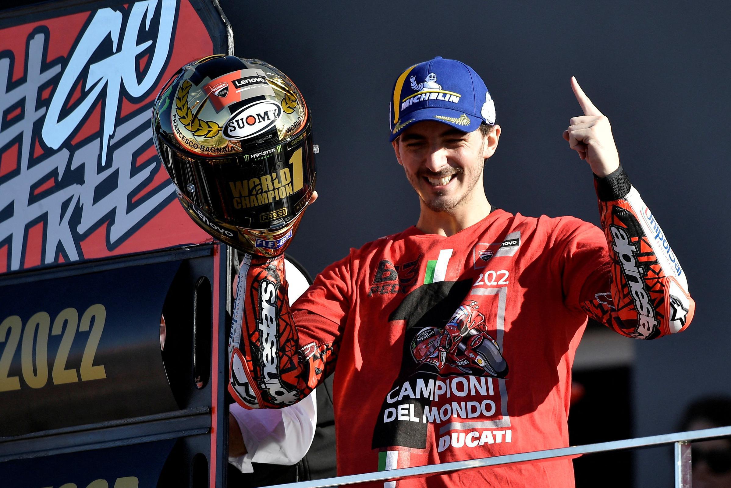 La prossima tappa per Valentino Rossi è l’Italia: Francesco Bagnaia si laurea campione del mondo in MotoGP dopo 13 anni.