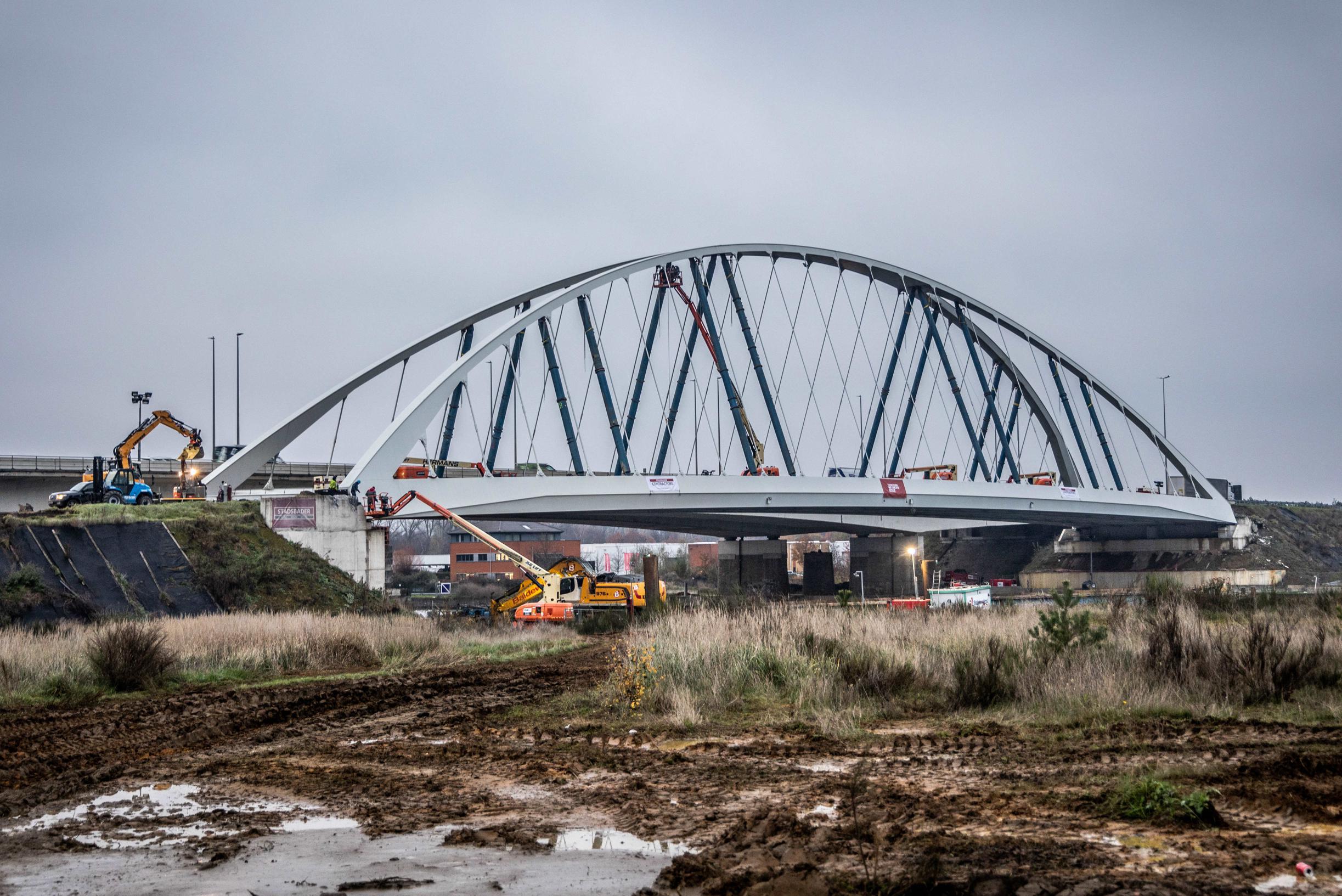 Viversel krijgt dit weekend nieuwe kanaalbrug: “Deze weegt drie keer meer dan normaal”