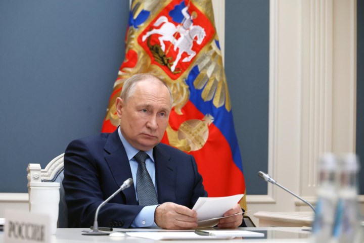 Poetin: “We moeten nadenken hoe we de tragedie in Oekraïne kunnen stoppen”