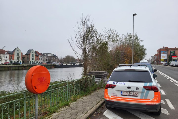 Levenloos lichaam aangetroffen in water aan Wiedauwkaai: politie en parket ter plaatse