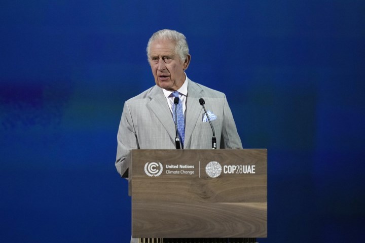 Koning Charles op klimaattop: “De aarde behoort ons niet toe, maar wij behoren toe aan de aarde”