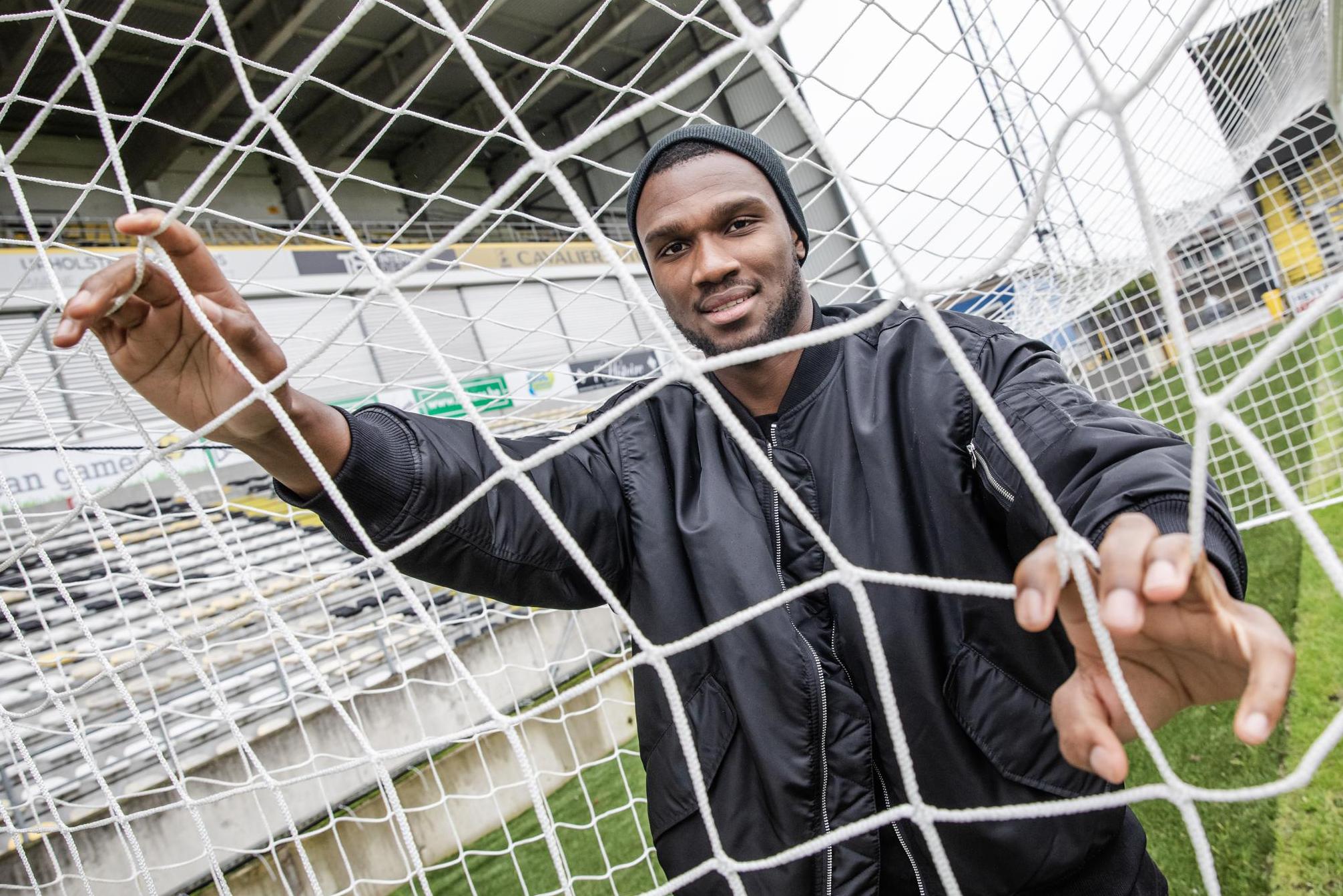 Obbi Oulare eist 300.000 euro van Hasseltse ex-makelaar na floptransfer  naar Watford: “Niemand zat op hem te wachten” (Hasselt) | Het Belang van  Limburg Mobile