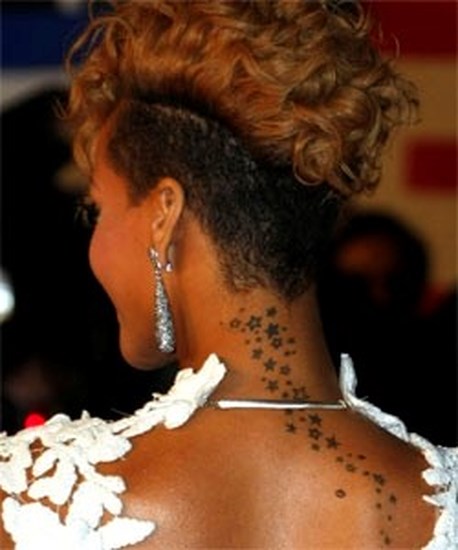 Potentieel dwaas niet verwant Rihanna kiest net als Kimberley voor sterretjes-tattoo | Het Belang van  Limburg Mobile
